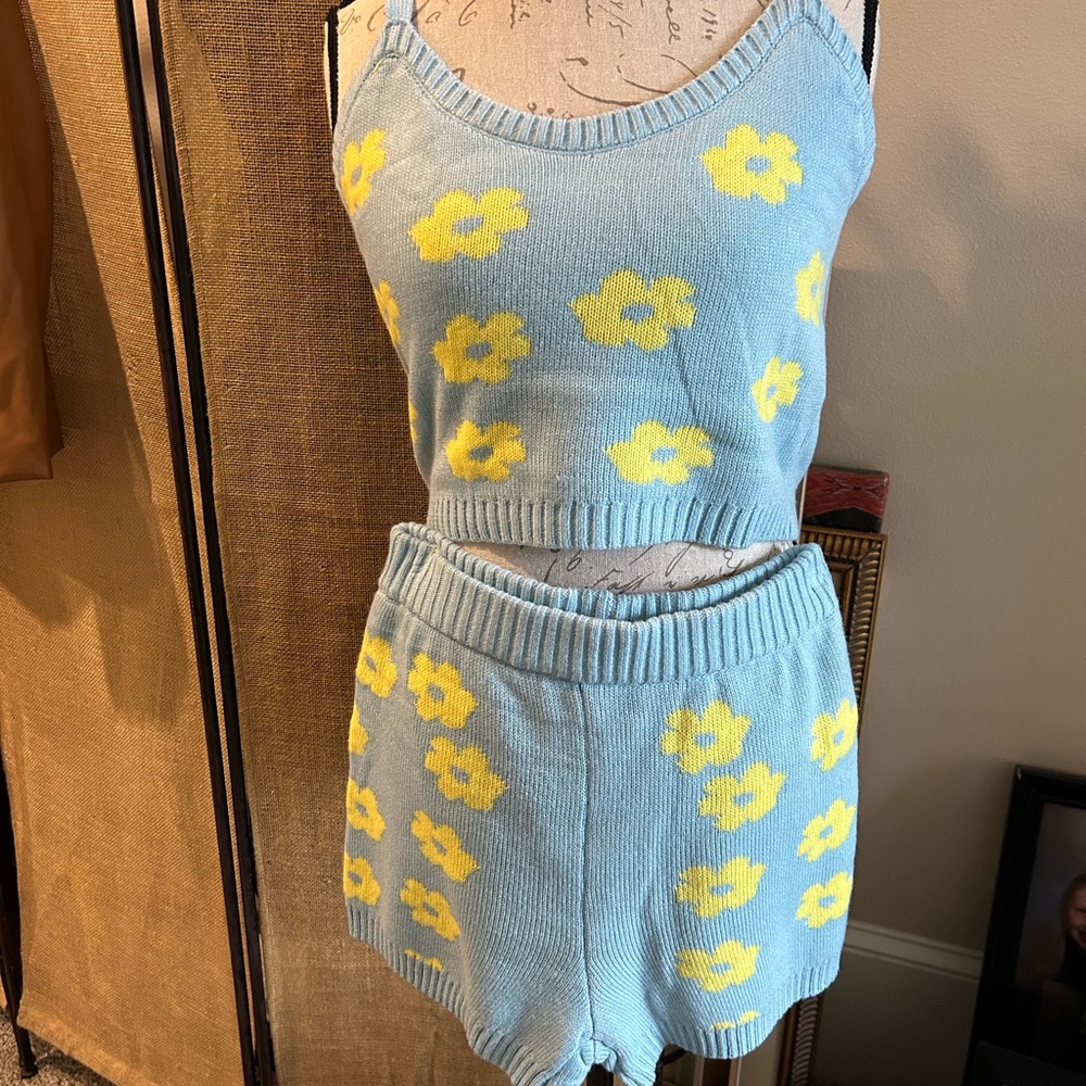 Two piece knit short set